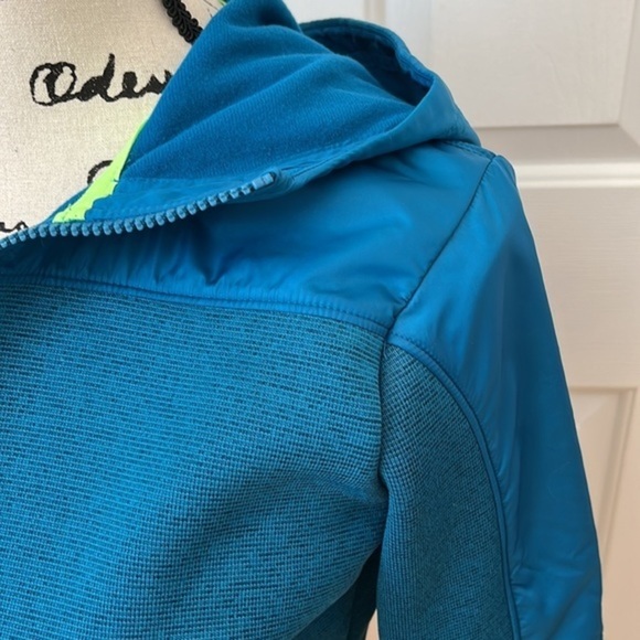 Under Armour Cold Gear fleece lined hooded jacket Youth Medium - Picture 6 of 13